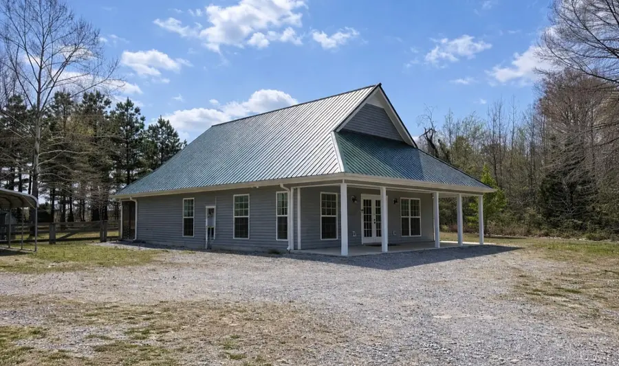 2130 Indian Mound Rd, Woodlawn, TN 37191 - #2