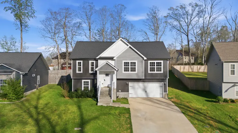 1305 Sussex Dr, Clarksville, TN 37042 - #3
