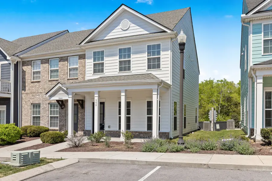 242 Mansfield Dr, Gallatin, TN 37066 - #2