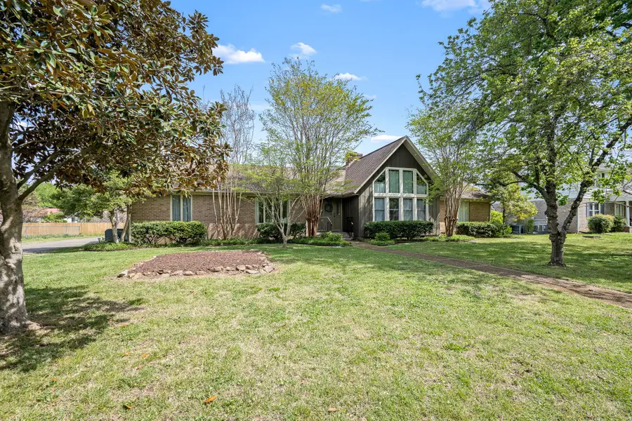 1410 Huntington Dr, Murfreesboro, TN 37130 - #2