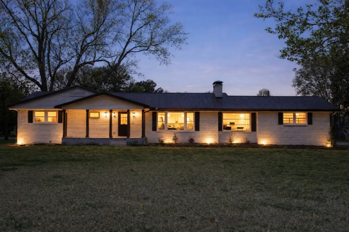 2194 Hampshire Pike, Columbia, TN 38401 - #1