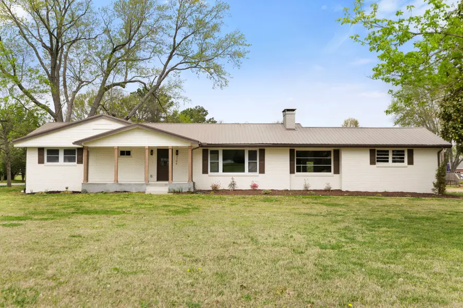 2194 Hampshire Pike, Columbia, TN 38401 - #2