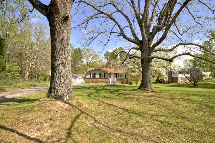 611 Needmore Rd, Clarksville, TN 37040 - #2