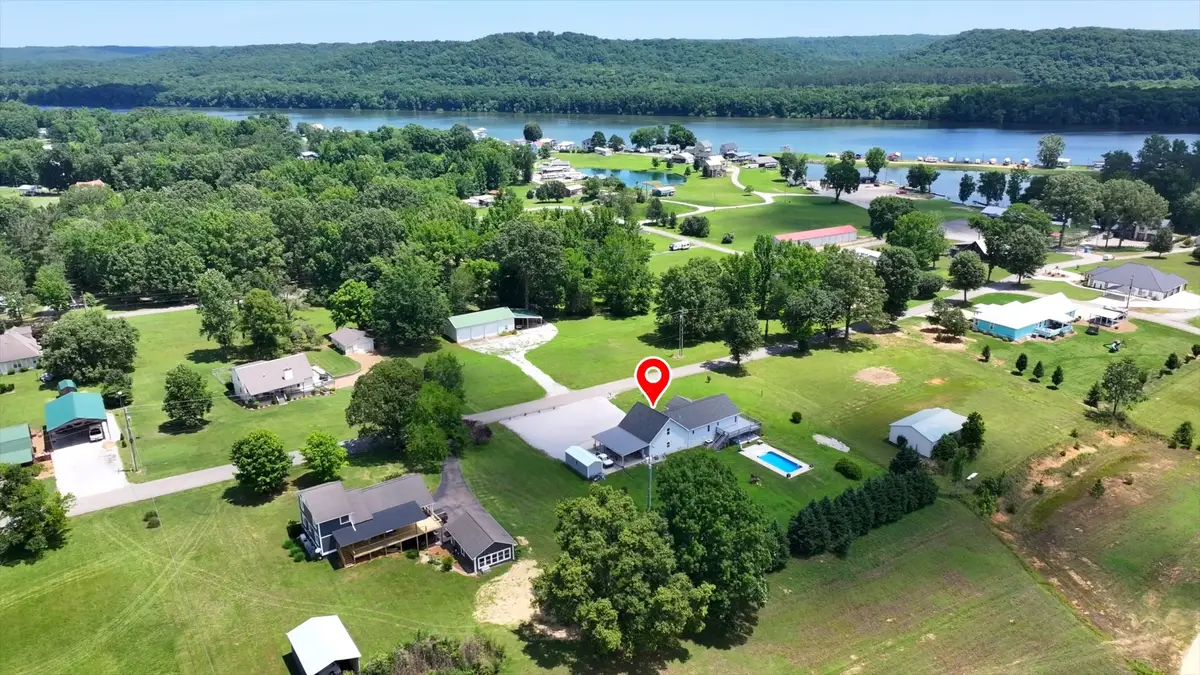 198 Yarbro Harbor Dr, Decaturville, TN 38329 - #1