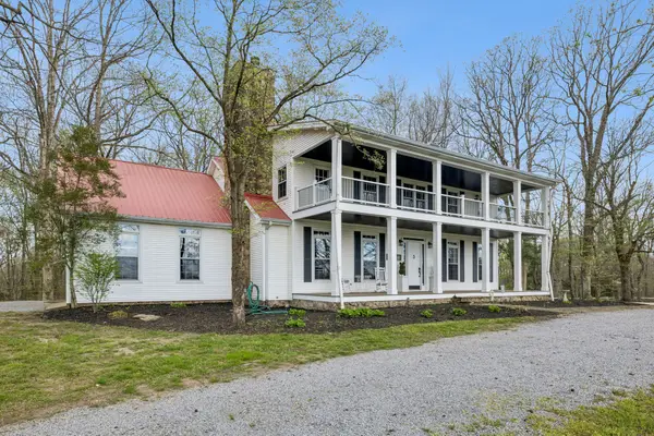 901 Town Branch Rd, Charlotte, TN 37036