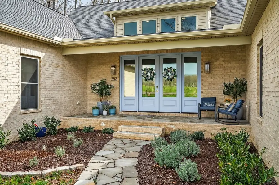 753 Vintage Dr, Baxter, TN 38544 - #2