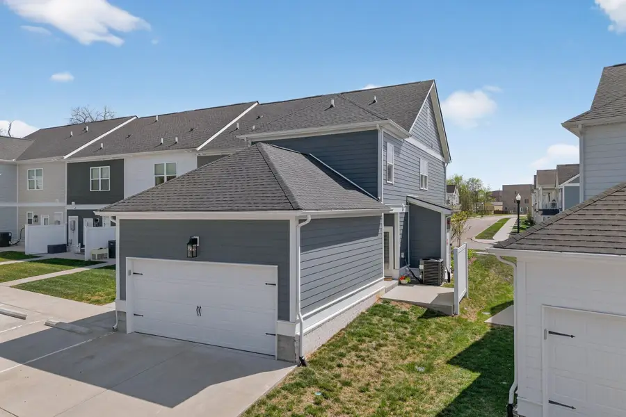 1947 Amacher Dr, Spring Hill, TN 37174 - #2