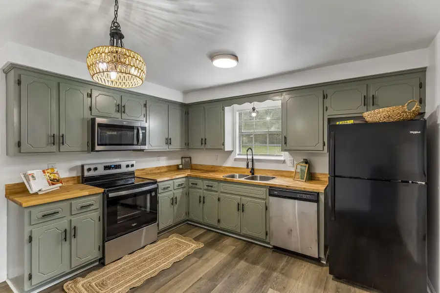 1017 Preston Dr, Burns, TN 37029 - #3