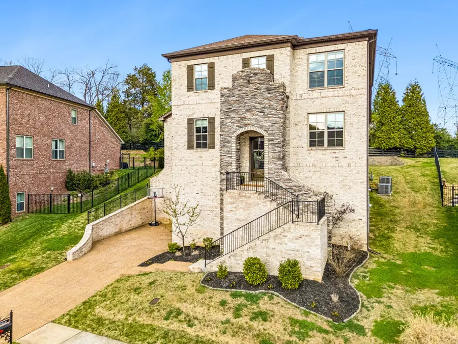 7113 Natchez Pointe Pl, Nashville, TN 37221 - #3