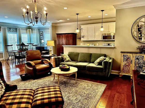 1605 S Cannon Blvd E #201, Shelbyville, TN 37160