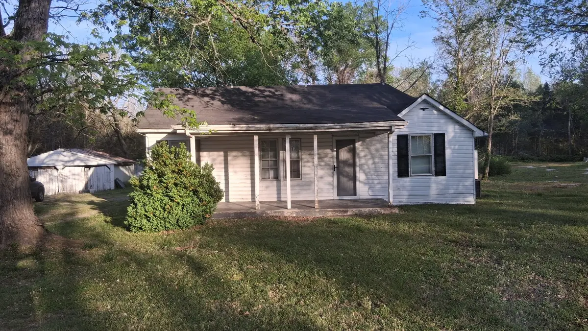 1939 Nashville Hwy, Lewisburg, TN 37091 - #1