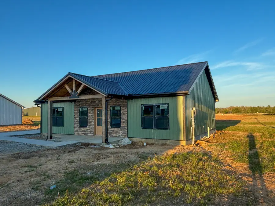 150 Edgewood Dr, Hohenwald, TN 38462 - #3