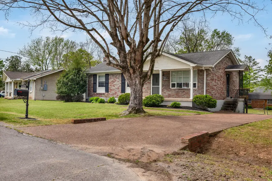 6423 Futura Dr, Nashville, TN 37209 - #2