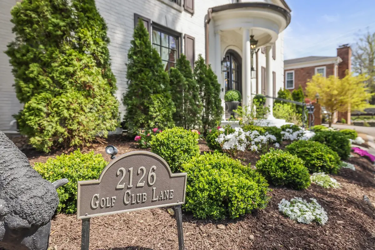 2126 Golf Club Ln, Nashville, TN 37215 - #1