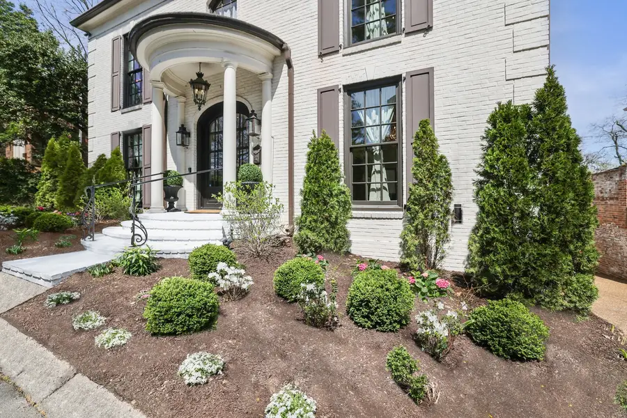 2126 Golf Club Ln, Nashville, TN 37215 - #3
