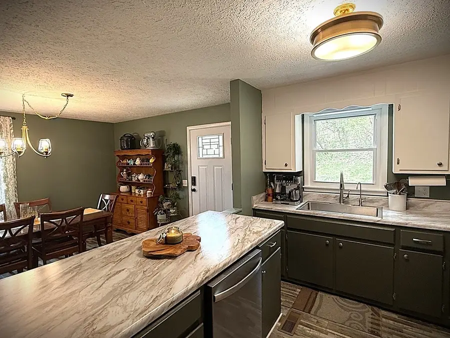 729 Jefferson Ave, Sparta, TN 38583 - #3