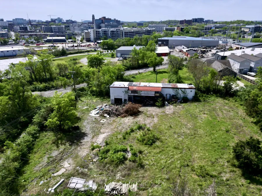 2305 Booker St, Nashville, TN 37208 - #3