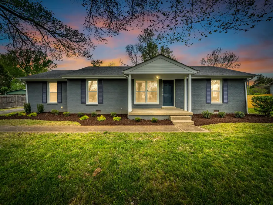 9 Donelson Dr, Clarksville, TN 37042 - #2