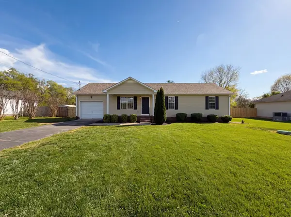 2310 Forrest Fields Dr, Chapel Hill, TN 37034