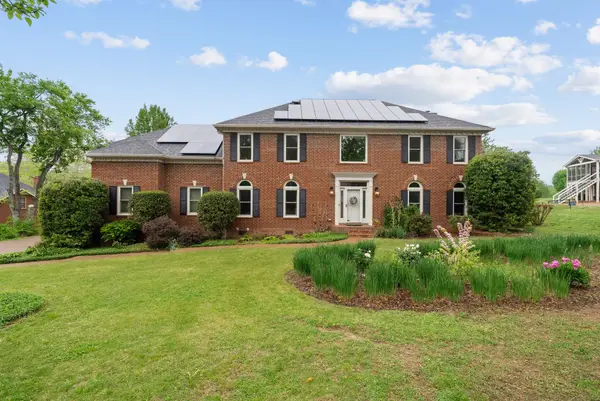 1014 Lexington Dr, Brentwood, TN 37027