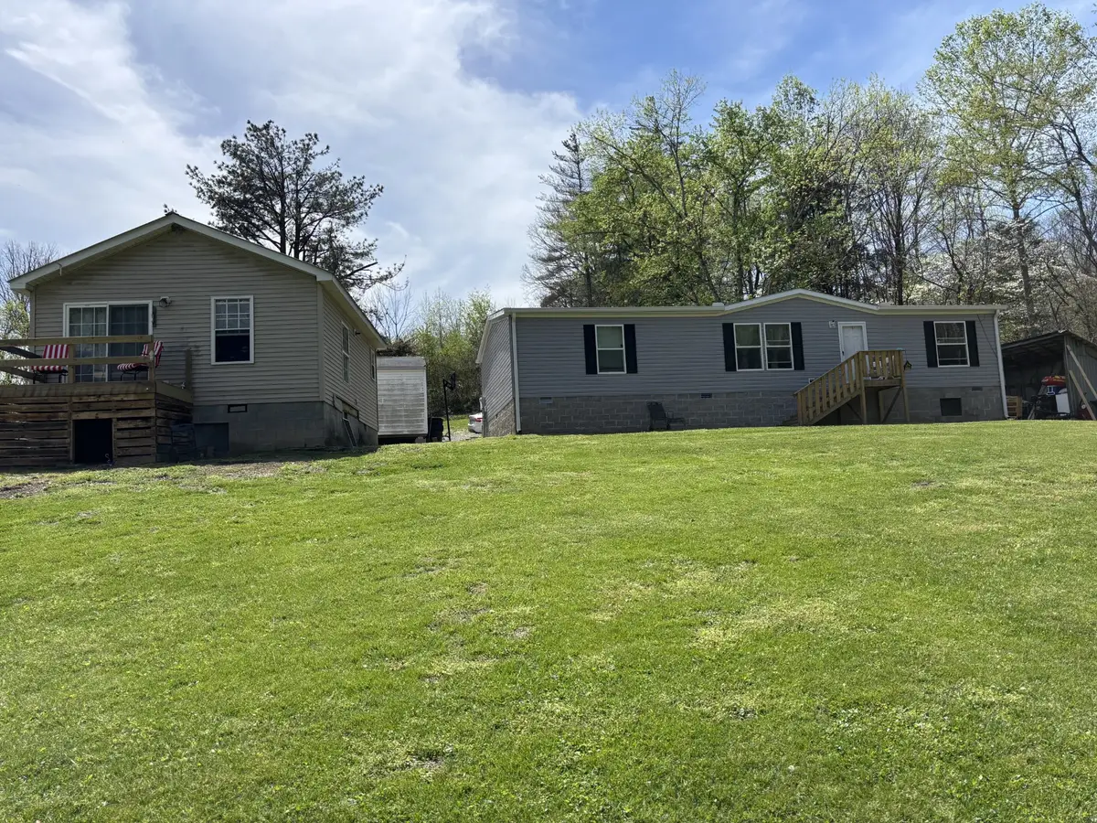 1417 Coolidge Rd, Lafayette, TN 37083 - #1