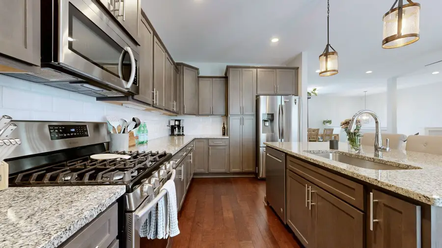 1736 Woodland Pointe Dr, Nashville, TN 37214 - #3