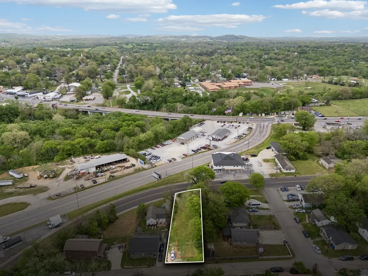 205 N High St, Columbia, TN 38401 - #1