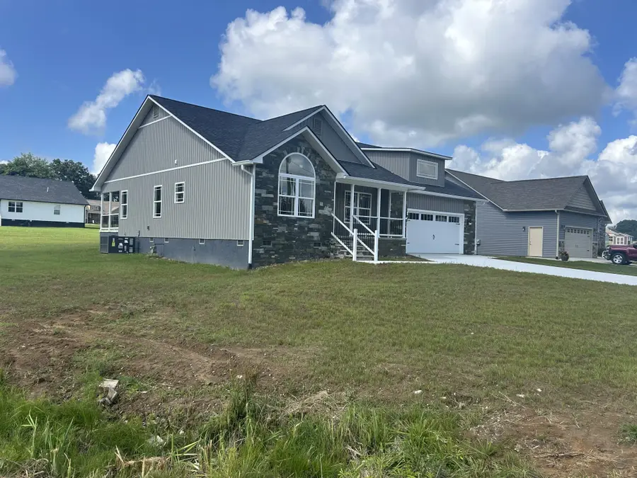 815 Colby Cir, Crossville, TN 38571 - #3