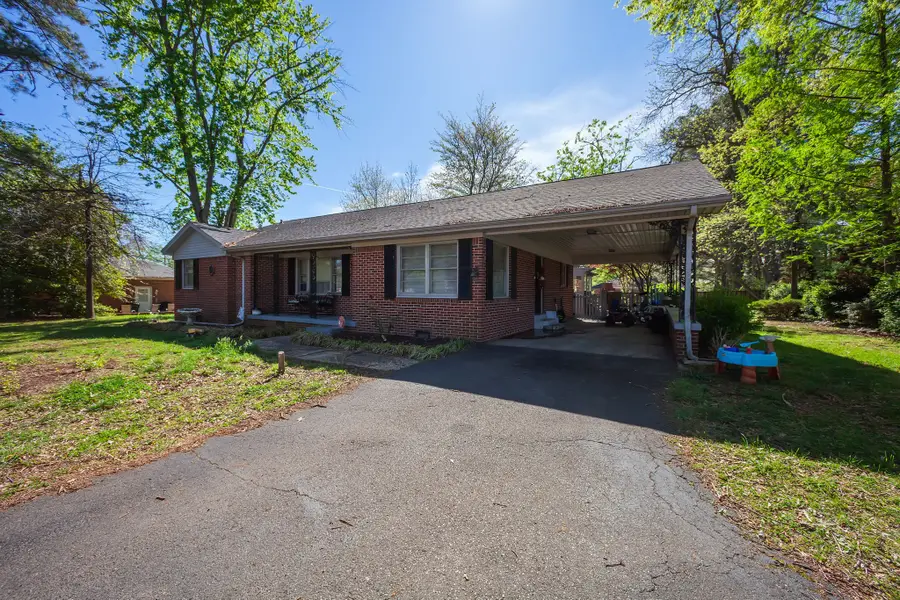 805 W Main St, Newbern, TN 38059 - #3