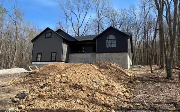 633 Icy Cove Trl, Monterey, TN 38574