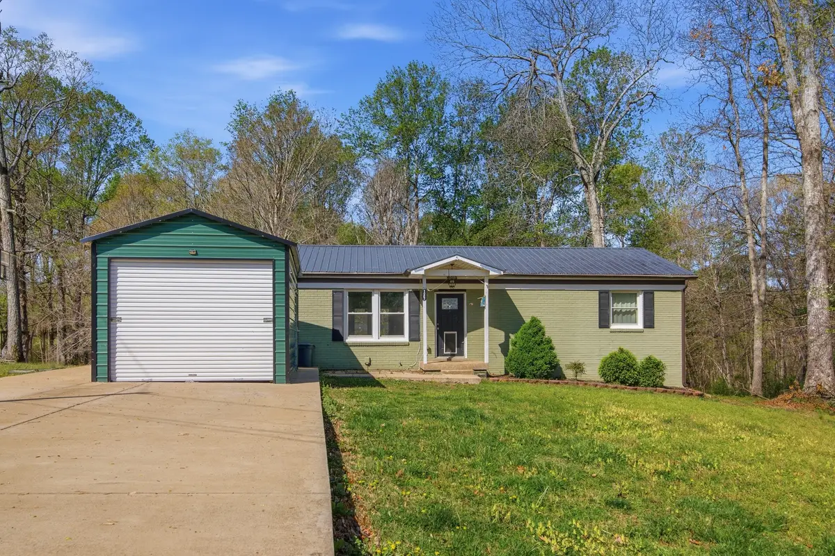 1007 Pinewood Ct, Ashland City, TN 37015 - #1