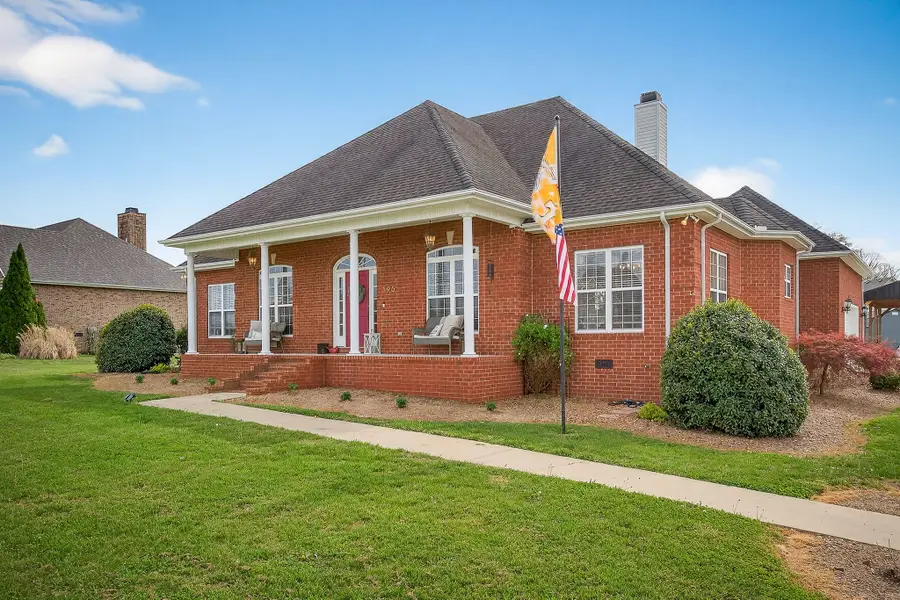 195 Stonegate Dr, Smithville, TN 37166 - #2