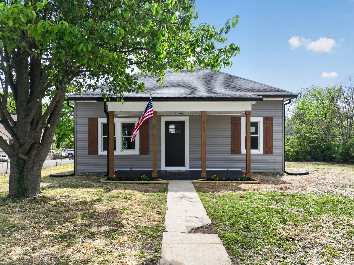 623 4th Ave N, Lewisburg, TN 37091 - #1