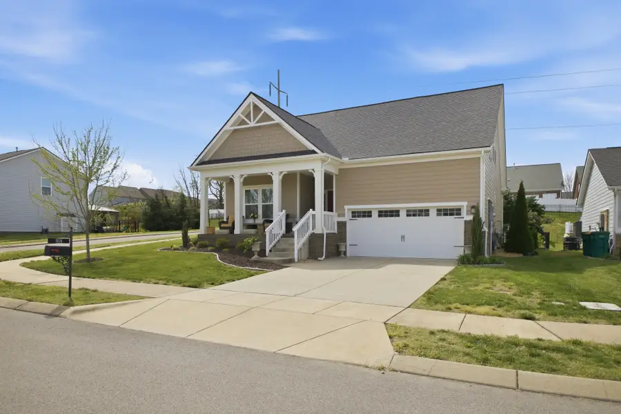 301 Heroit Ct, Spring Hill, TN 37174 - #2