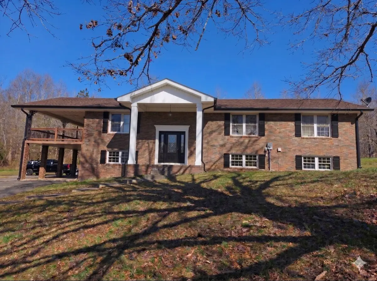 1802 Waynesboro Hwy, Hohenwald, TN 38462 - #1