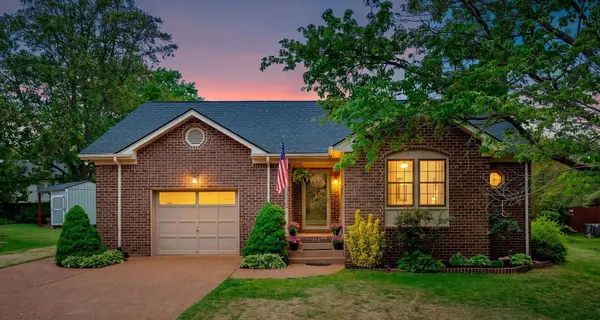 215 Devrow Ct, Franklin, TN 37064