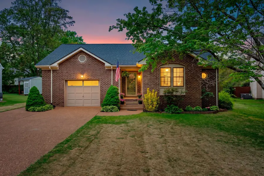 215 Devrow Ct, Franklin, TN 37064 - #2