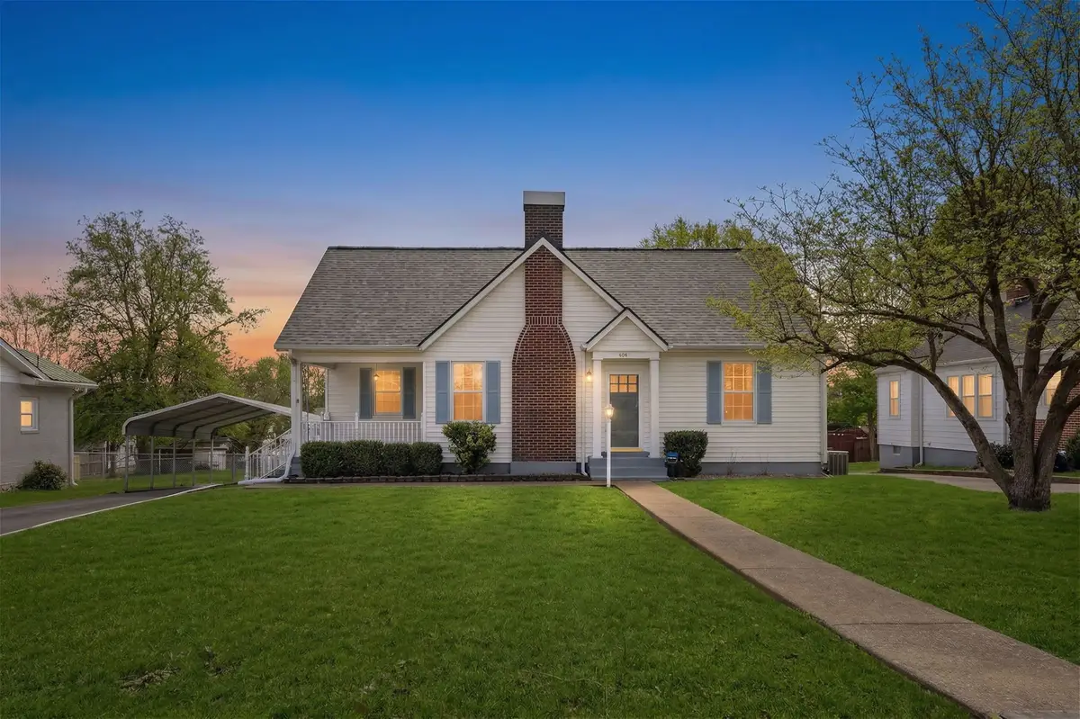 404 6th Ave, Columbia, TN 38401 - #1