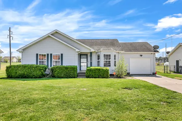 520 Gainey Dr, Oak Grove, KY 42262