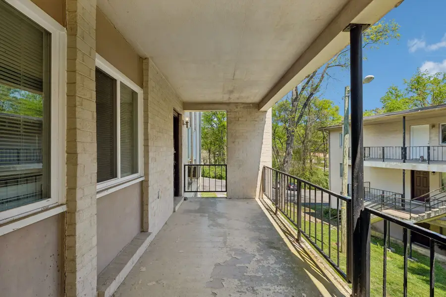 550 Harding Pl #E113, Nashville, TN 37211 - #3