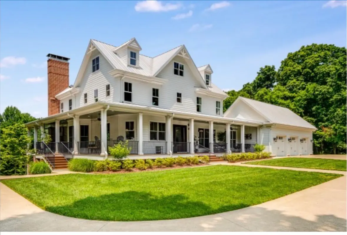 8454 Lewis Rd, Nashville, TN 37221 - #1
