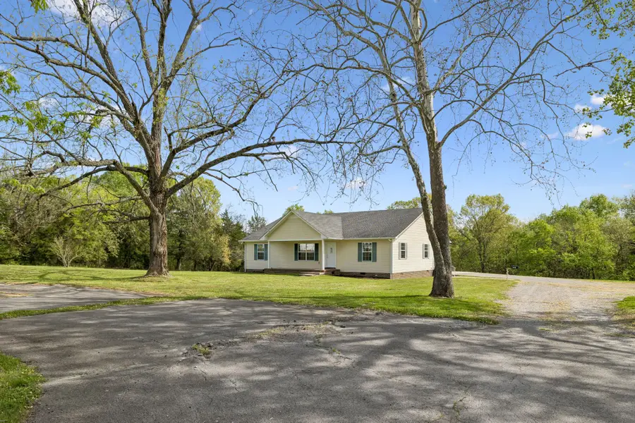 1235 Yell Rd, Lewisburg, TN 37091 - #2