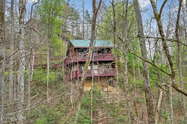 1930 Regans Ridge Way, Sevierville, TN 37876