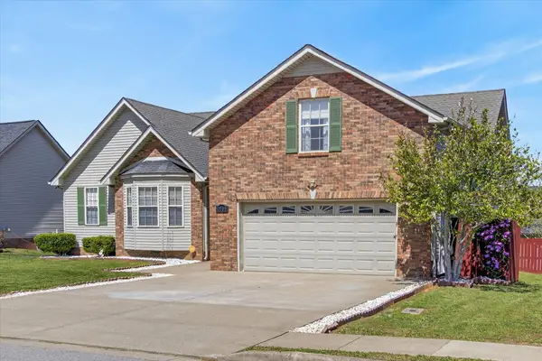 1005 Glenhurst Way, Clarksville, TN 37040