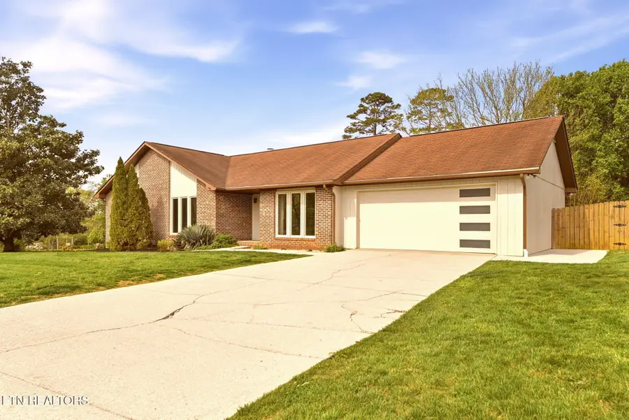 3205 Roanoke Circle, Knoxville, TN 37920 - #2