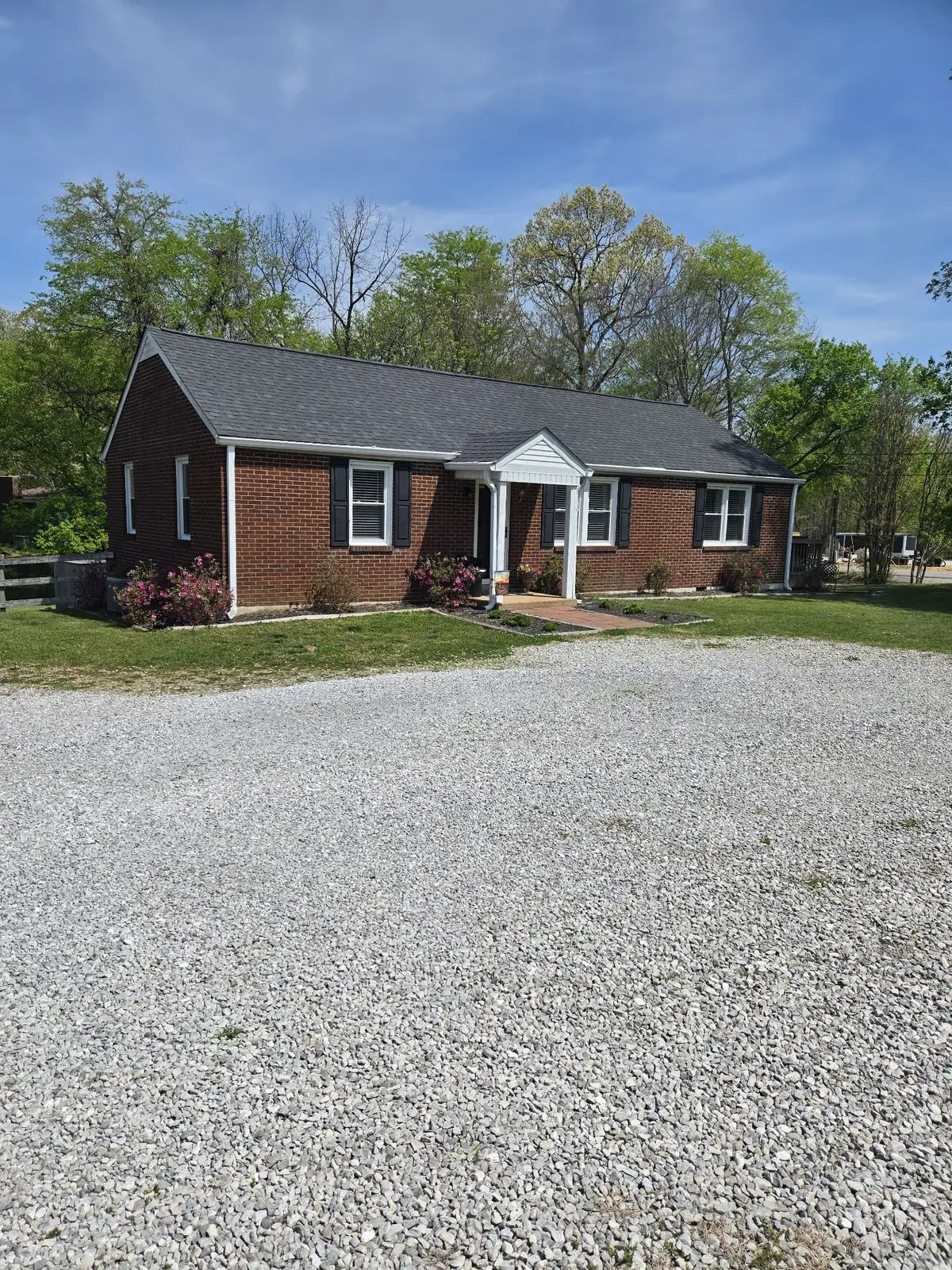 1605 New Dry Hollow Rd, Vanleer, TN 37181 - #1