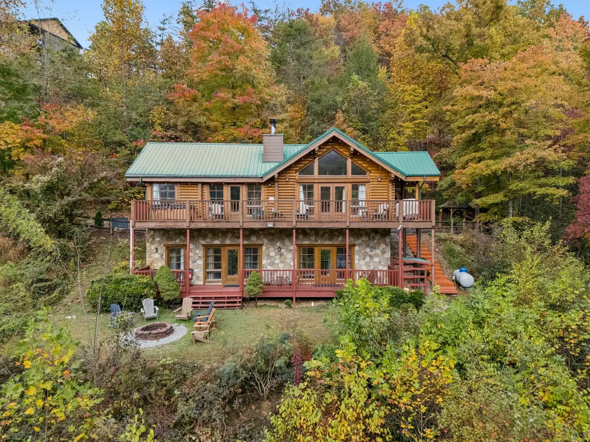 630 Big Bear Ridge Rd, Gatlinburg, TN 37738 - #1