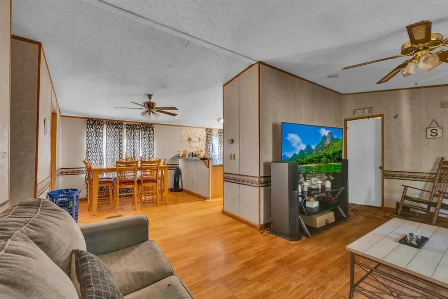 391 Manor Rd, Kingston, TN 37763 - #3