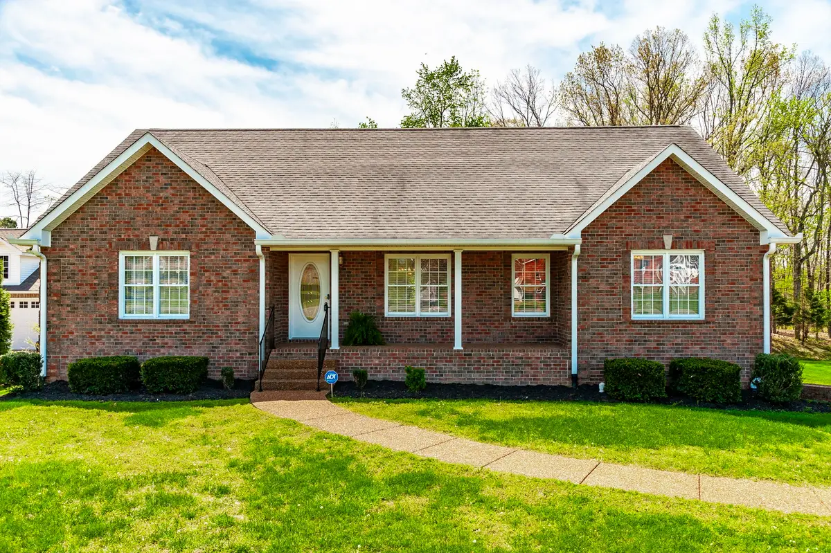 251 Allen Dr, Greenbrier, TN 37073 - #1