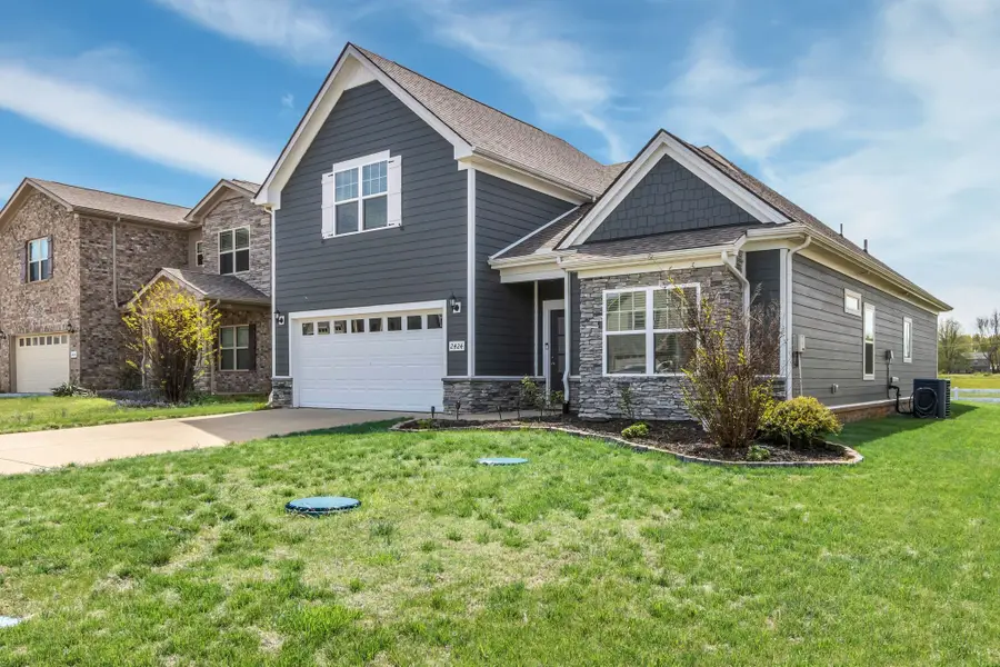2424 Hollis Dr, Murfreesboro, TN 37127 - #2